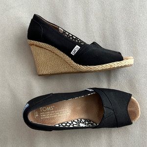 TOMS classic wedge sandal in black